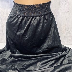 Long vintage 1/2 black Dress Slip 100% nylon Sissy Retro Excellent condition